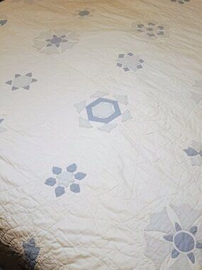 Vintage queen size blue and  white quilt